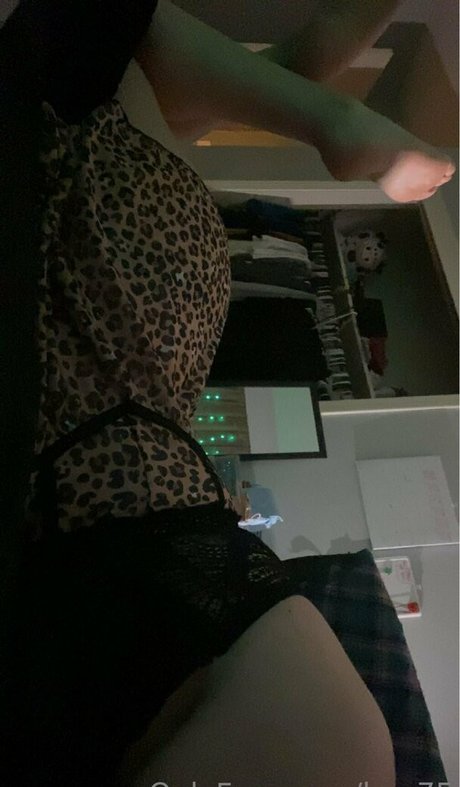 ky c75 high quality actress pictures