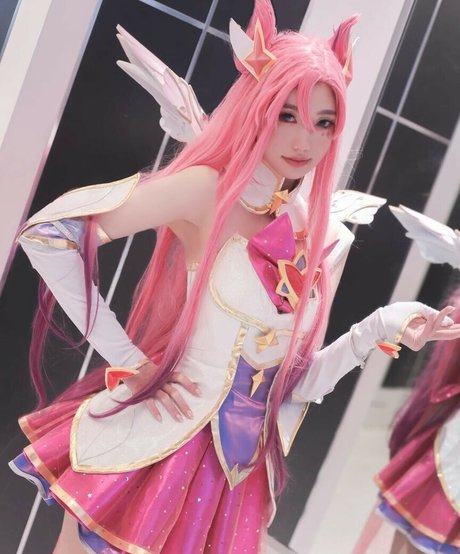 Tsarful hot actress img