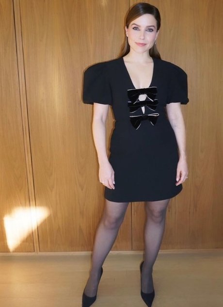 Sophia Bush pornstar xxx img