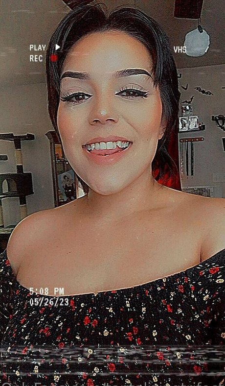 short hair onlyfans hot nude image