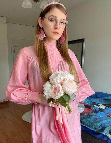 nanachka pornographic star picture