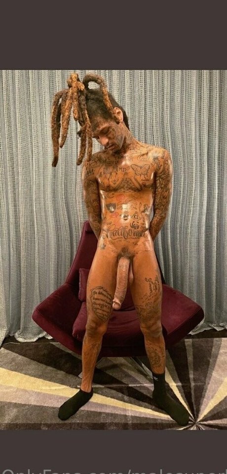 malesuperhead naked model photo