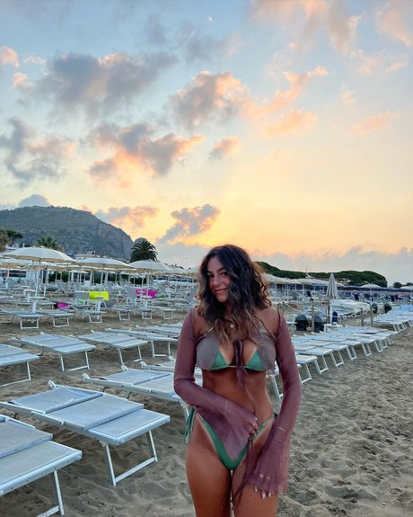 milf handjob onlyfans art nude pic