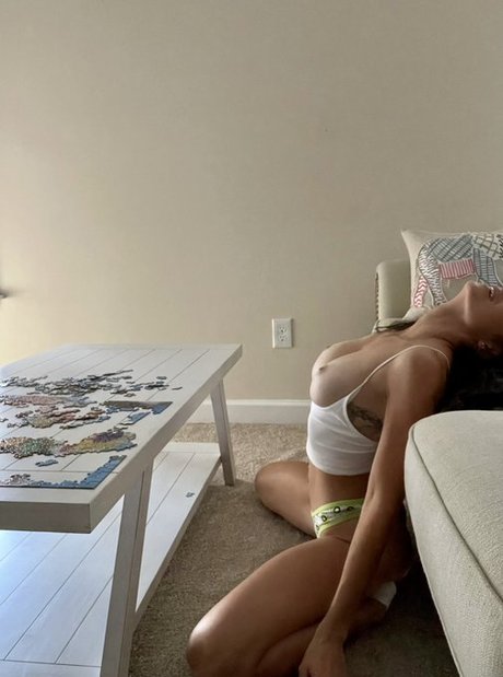 Pocacamilla model pornographic gallery