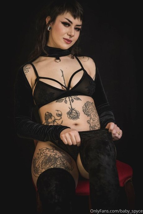 Synthia Valentine exclusive actress galleries