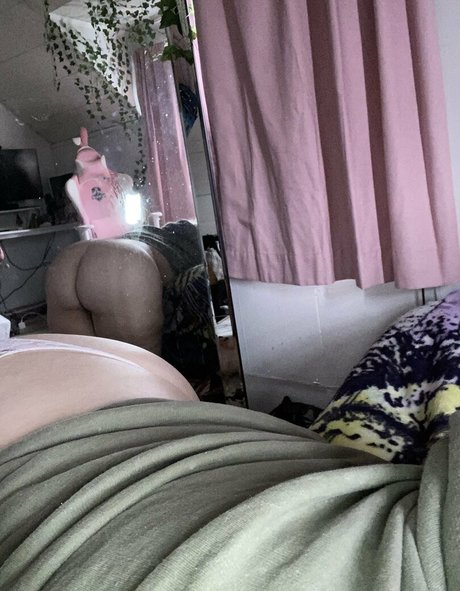 Hentaihips model high quality picture