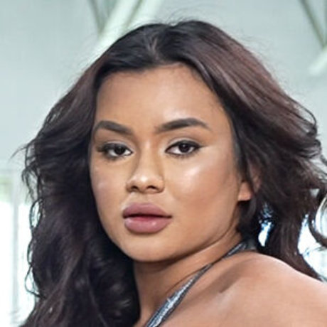 Numi Zarah exclusive pornstar galleries