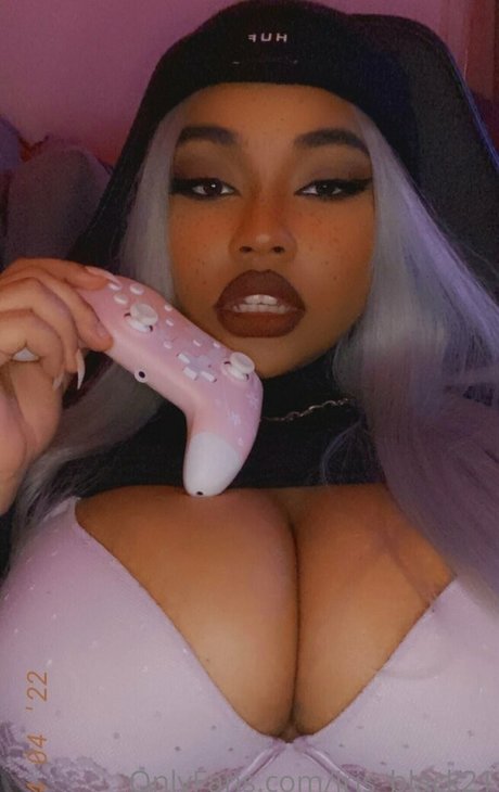 Iris black21 best actress images