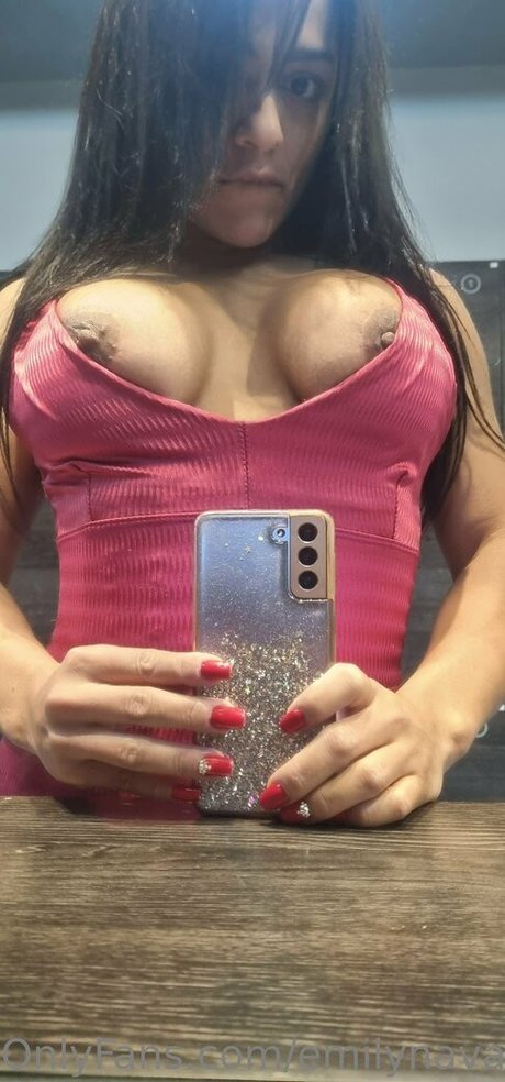 Emily Nava model pornographic picture