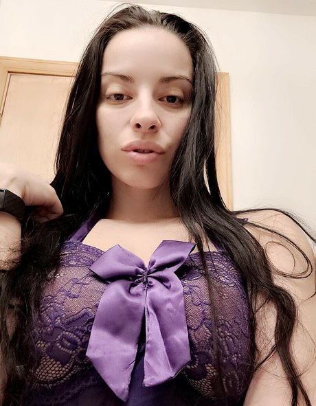 biiotchtv pornstar adult pic