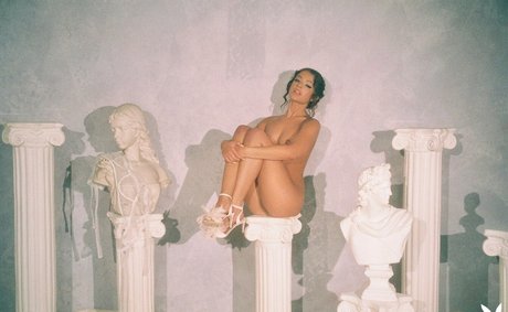 sheforkeeps erotic pornstar img