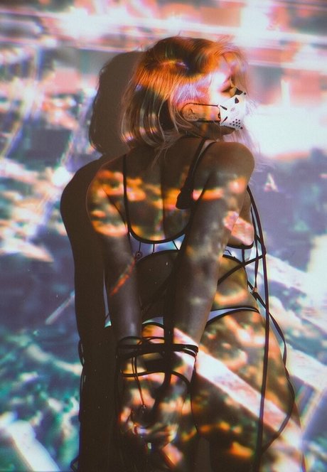 Danisaurz nudes star images