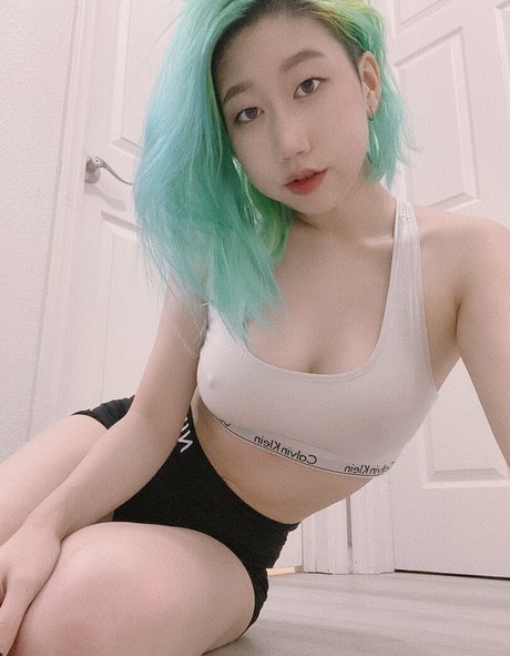 Danisaurz model perfect pic