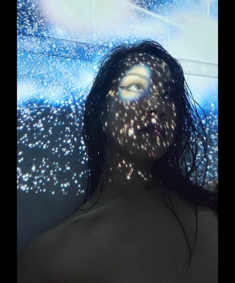 Exoticwildflower model hot image