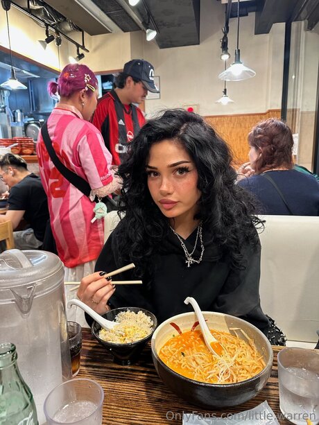 amelie warren porn actress gallery