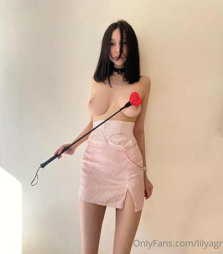 Lilyagr exclusive pornstar img