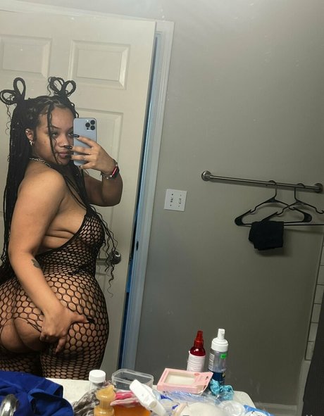 Stormiiy model xxx galleries