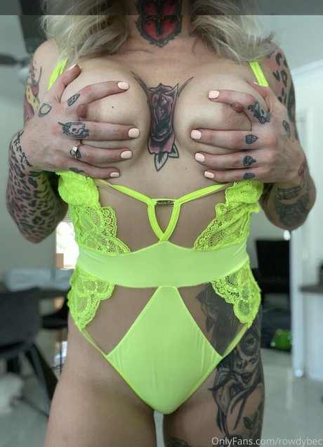 Bec Rawlings erotic model pics