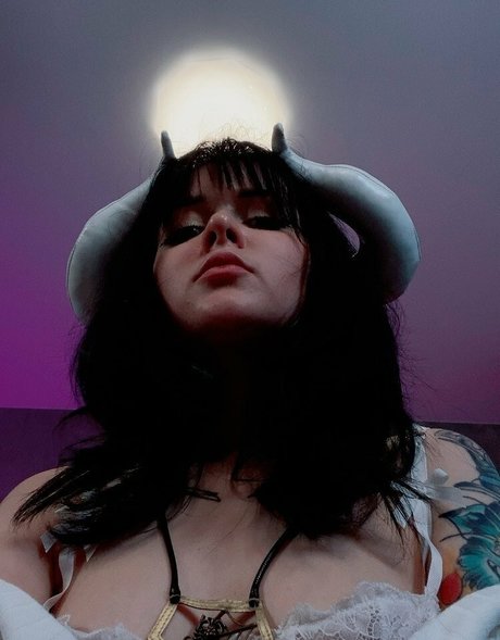 awondrr model beautiful picture