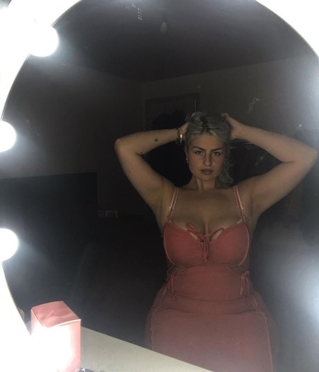 Laura Schepens pornographic model images