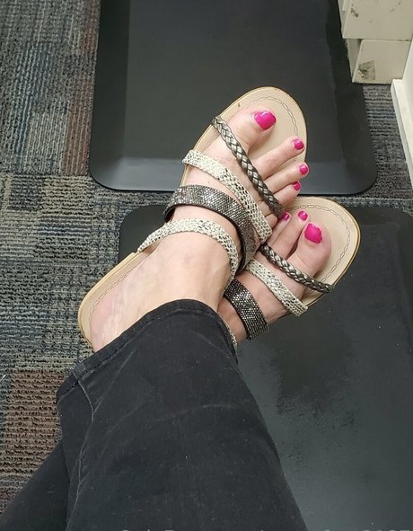 sweetfeet2187 nude pornstar photo