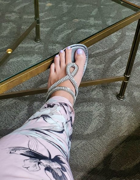 sweetfeet2187 top pornstar images