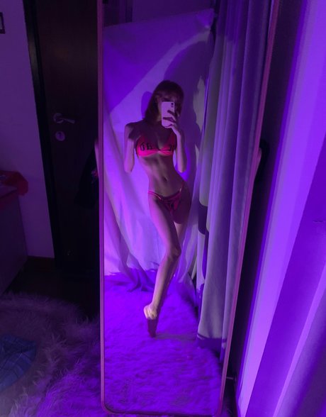 A1es5andra star beautiful images