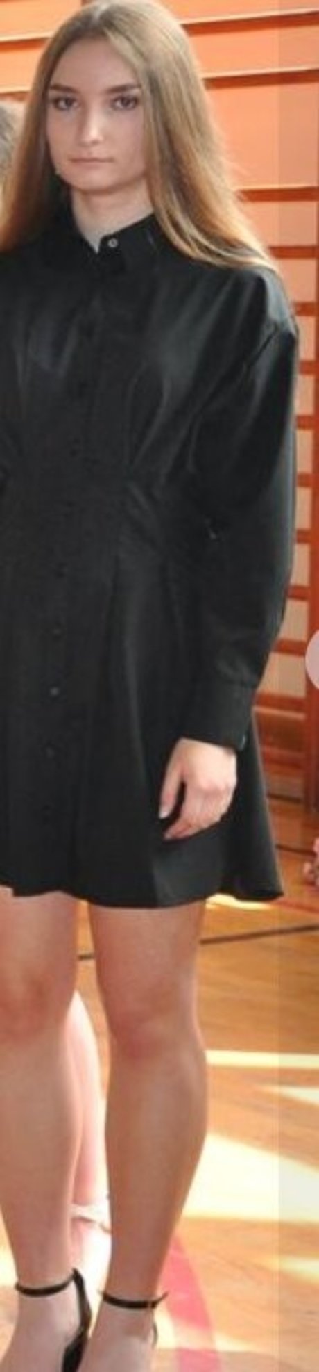 lesbian fingering onlyfans top image