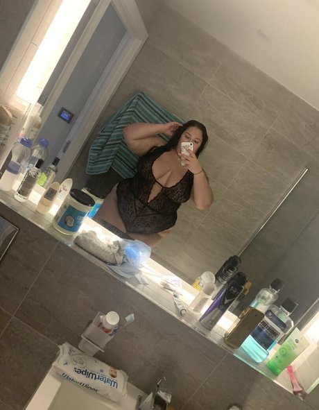 aprilfoxx model nude pic