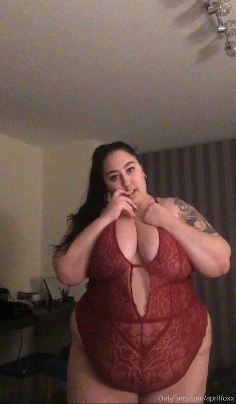 huge tits milf onlyfans beautiful naked gallery