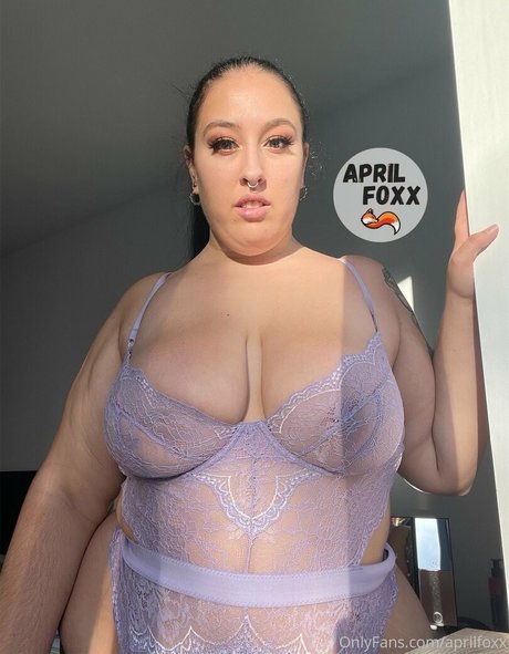 aprilfoxx naked star pics