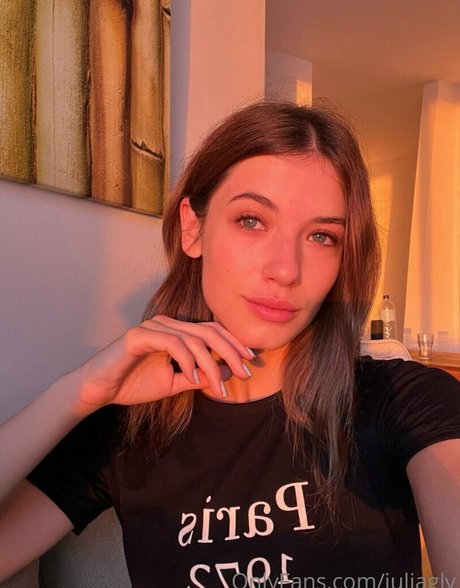 Julia Gauly nudes star pic