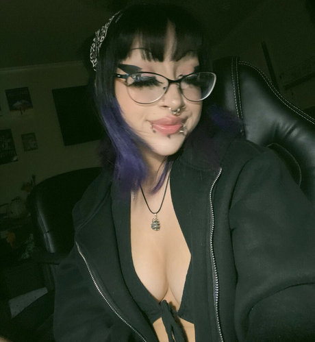 lasaddgirl_ adult model image