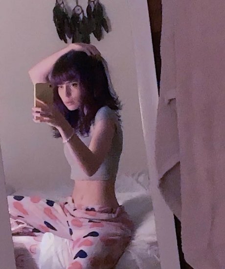 tanned onlyfans adult images