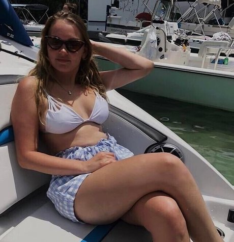 skinny shemale onlyfans xxx photo