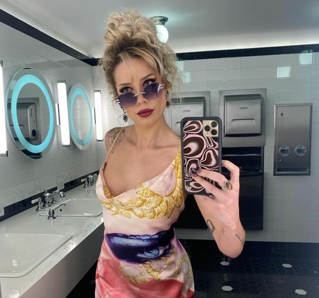 anal onlyfans adult picture