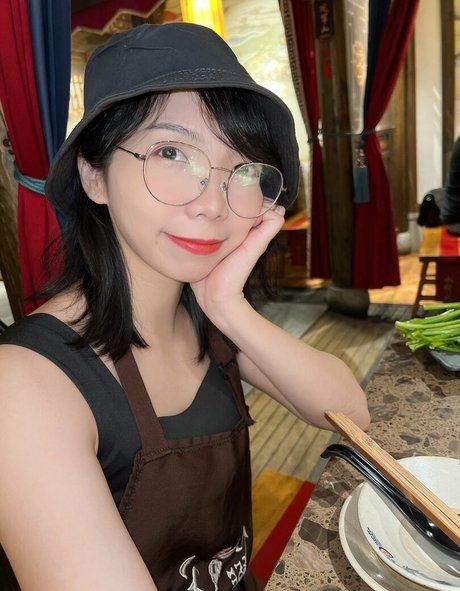 KitzCua sexy model pictures