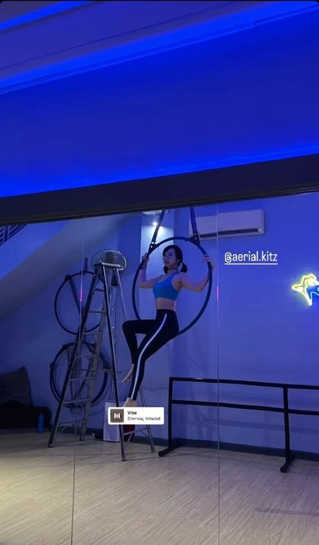 KitzCua adult star pics