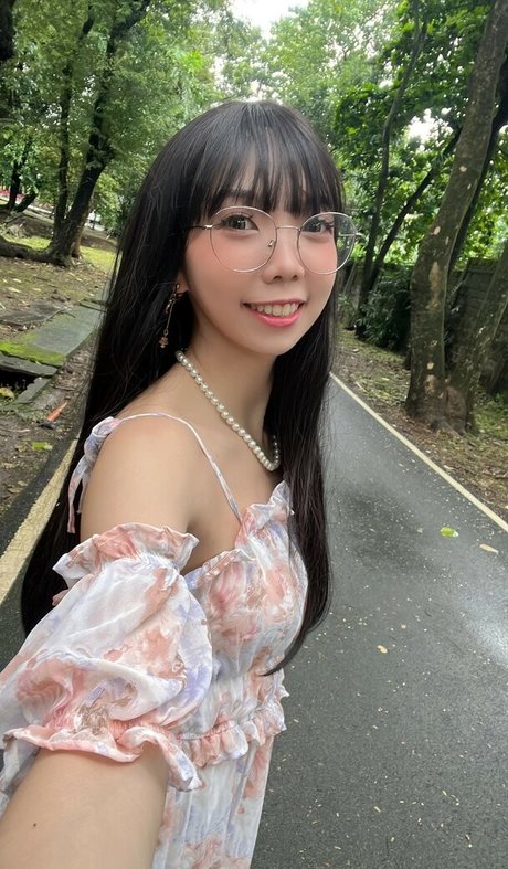 KitzCua naked model photos