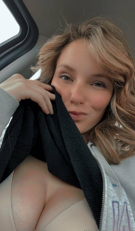 lili blossom sex model gallery