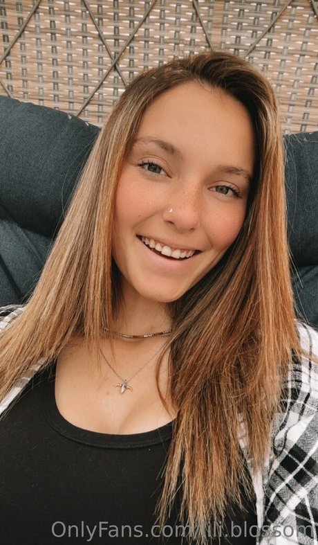 lili blossom high quality pornstar galleries