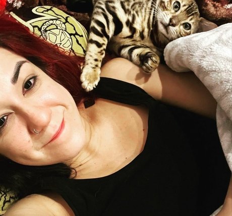 Bayley star exclusive photo