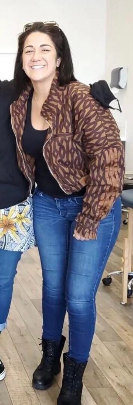 Bayley pretty model image