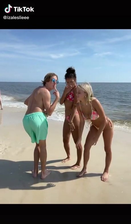 18 asian onlyfans nude pic