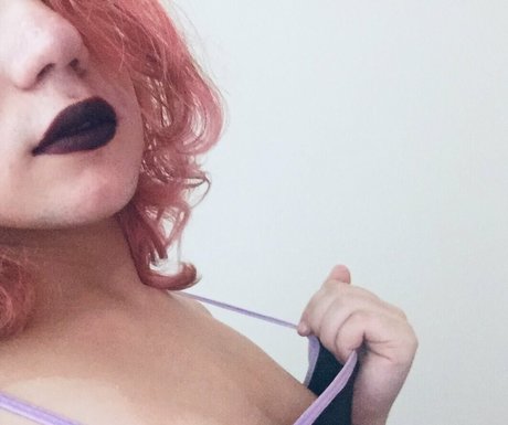 Hexanne star adult img