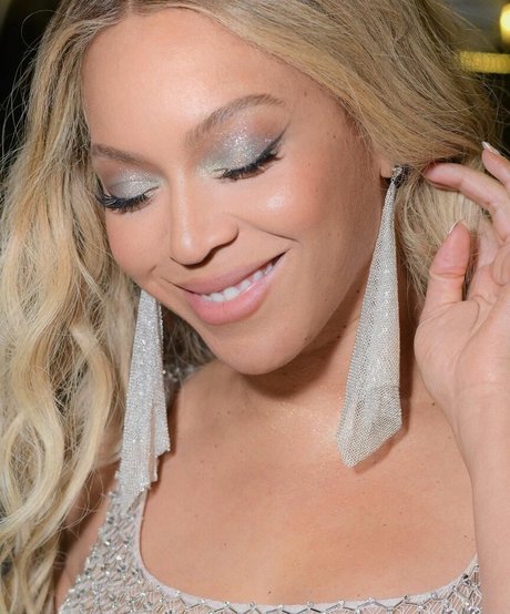 female popular onlyfans free img