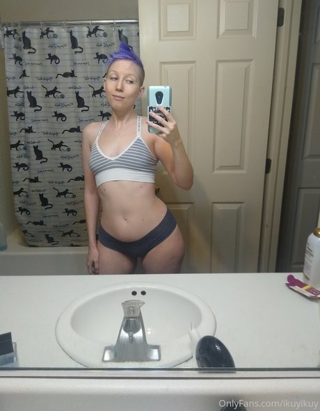 Ikuy pornstar free pic