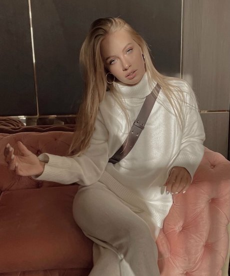 tiny ass onlyfans beautiful img