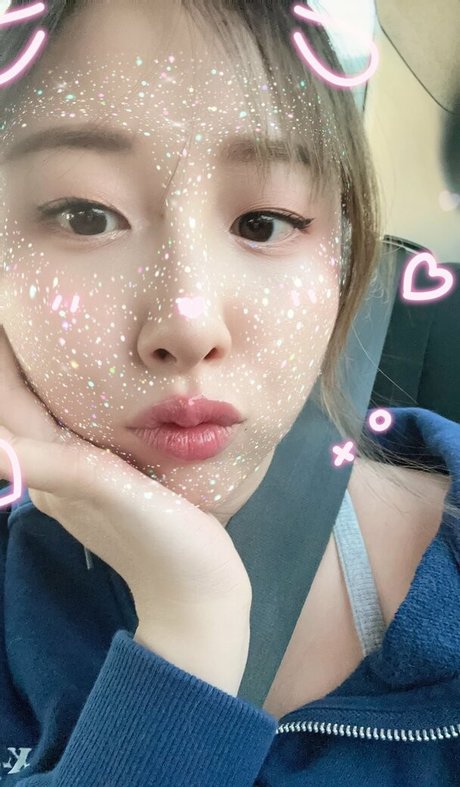 Starsmitten exclusive model images