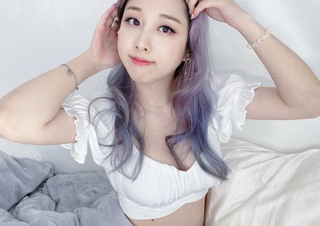 Starsmitten pretty pornstar pic